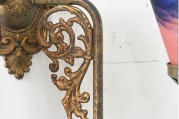 イギリスヴィンテージ　1960年から1970年頃　上下どちらでも取り付けられる!　花文様の装飾と色ガラスが美しい2灯式ウォールライト　(R-089137)
