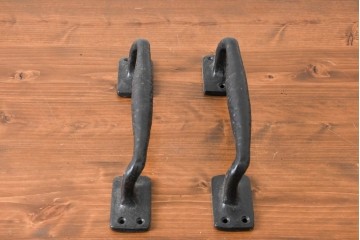 イギリスヴィンテージ　アイアン製　シンプルなフォルムのドアハンドル2個セット　(R-089141)