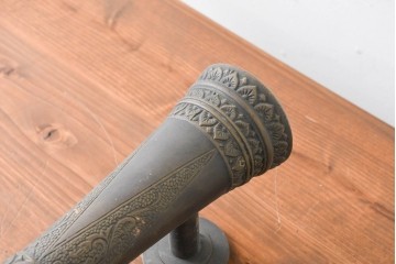 アジアンヴィンテージ　1980年から1990年頃　バリ　真鍮　エキゾチックな彫り模様が印象的な大型ドアハンドル2個セット　(R-089148)