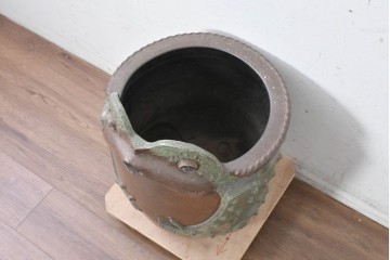 中古　美品　常滑焼(とこなめやき)　陶兵八(とうひょうはち)　縁起物のカエルの置物　(R-089156)