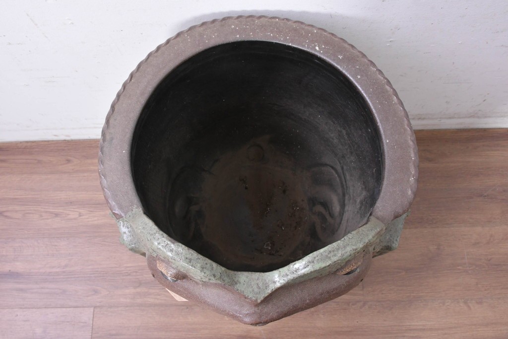 中古　美品　常滑焼(とこなめやき)　陶兵八(とうひょうはち)　縁起物のカエルの置物　(R-089156)