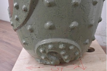 中古　美品　常滑焼(とこなめやき)　陶兵八(とうひょうはち)　縁起物のカエルの置物　(R-089156)