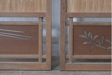 ヴィンテージ建具　昭和中期　幅狭　魚と竹の意匠が涼やかな夏戸2枚セット　(R-089159)