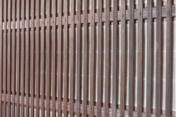 アンティーク建具　大正から昭和初期　裏障子付き　鮮やかな色ガラス入りの格子戸1枚　(R-089164)