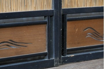 アンティーク建具　昭和初期から中期　涼やかな素材感と波千鳥の意匠が魅力の夏戸4枚セット　(R-089169)