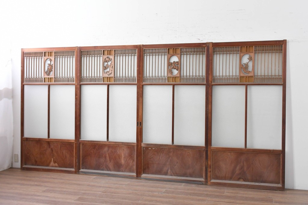 ヴィンテージ建具　上手物!　腰板欅(ケヤキ)材　透かし細工と色ガラスが目を引くガラス戸4枚セット　(R-089172)