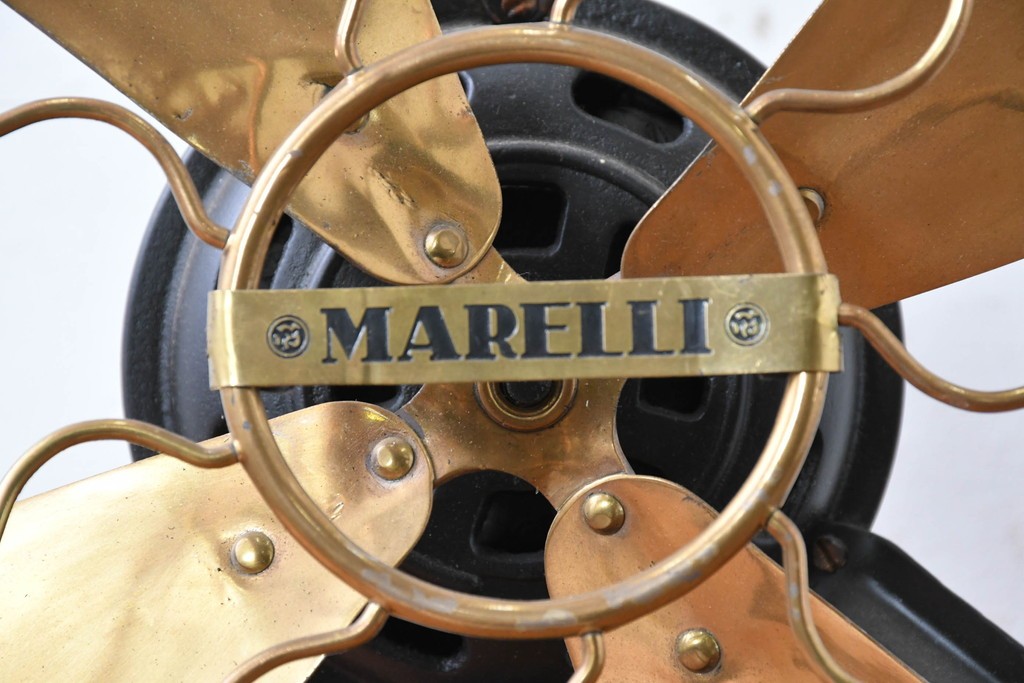 イタリアアンティーク　Ercole Marelli(エルコレ・マレッリ)　真鍮製の羽根と波状ガードが印象的な扇風機　※ディスプレイ用　(R-089177)
