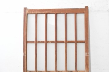 ヴィンテージ建具　昭和中期　縦格子デザイン　素朴な木味の玄関戸1枚　(R-089180)