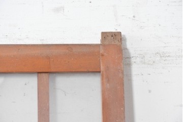 ヴィンテージ建具　昭和中期　縦格子デザイン　素朴な木味の玄関戸1枚　(R-089180)