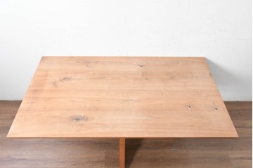 中古　美品　CONDE HOUSE(カンディハウス)　HAKAMA(ハカマ)　ウォールナット材　力強い造形で存在感を放つソリッドテーブル　定価約68万円　(R-089183)