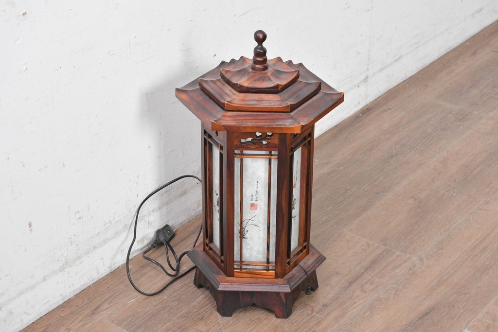 中古　韓国製　六角形屋根　伝統建築デザインの置き型照明　(R-089186)