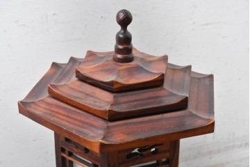 中古　韓国製　六角形屋根　伝統建築デザインの置き型照明　(R-089186)