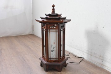 中古　韓国製　六角形屋根　伝統建築デザインの置き型照明　(R-089187)