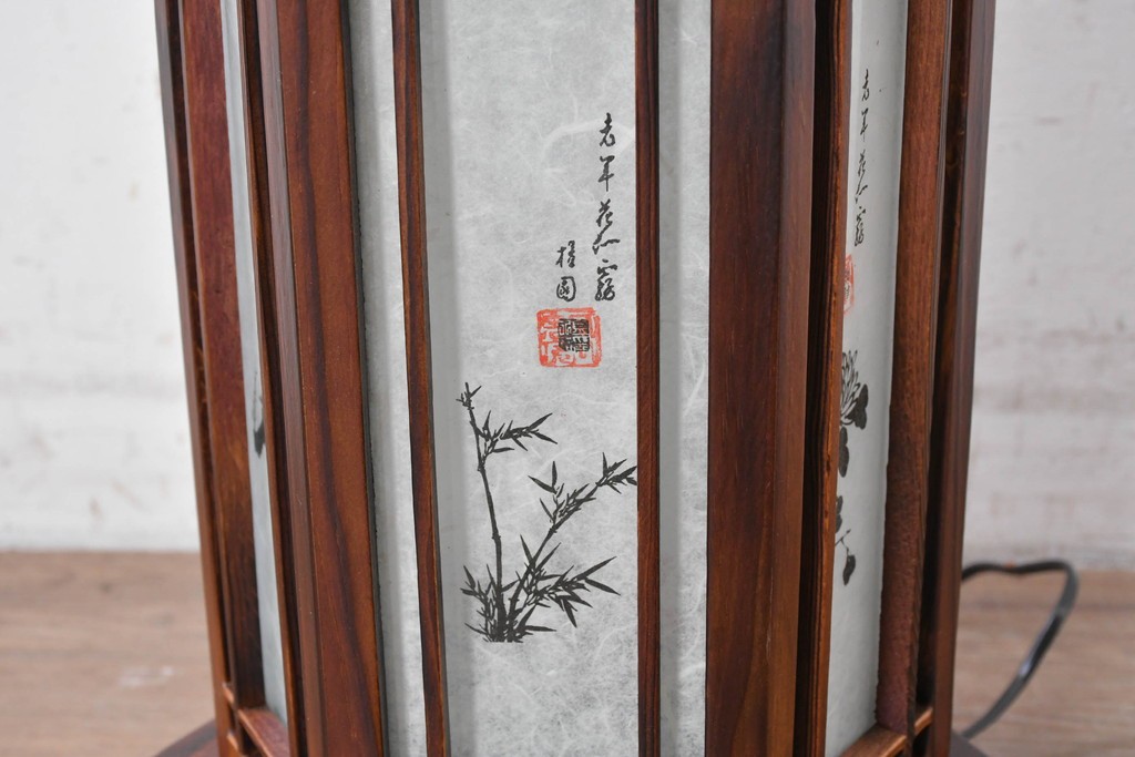 中古　韓国製　六角形屋根　伝統建築デザインの置き型照明　(R-089188)