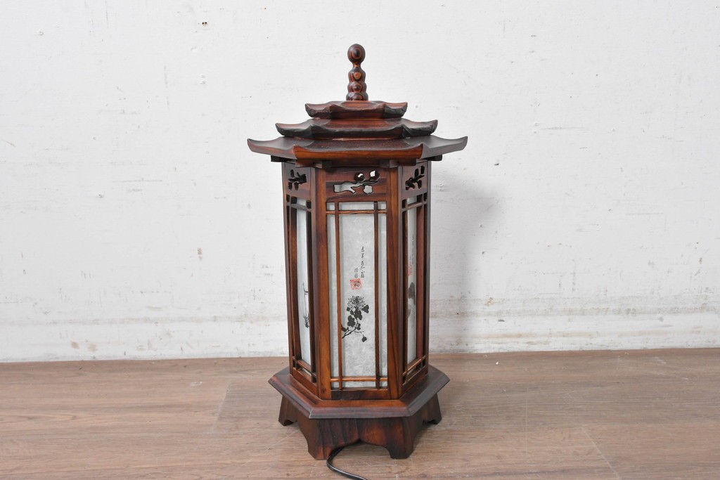 中古　韓国製　六角形屋根　伝統建築デザインの置き型照明　(R-089188)