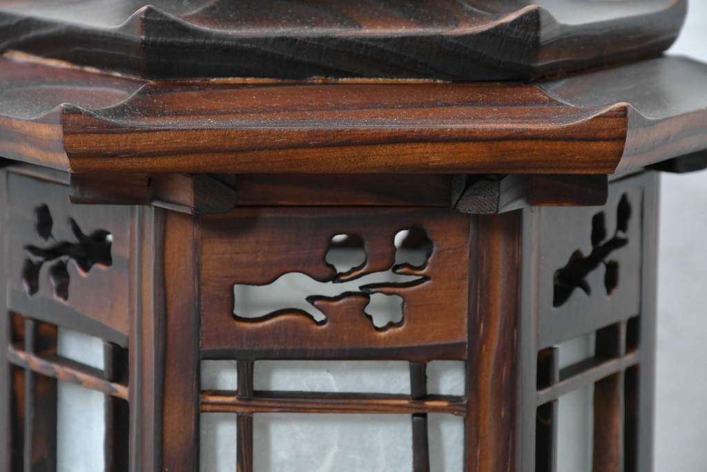 中古　韓国製　六角形屋根　伝統建築デザインの置き型照明　(R-089189)