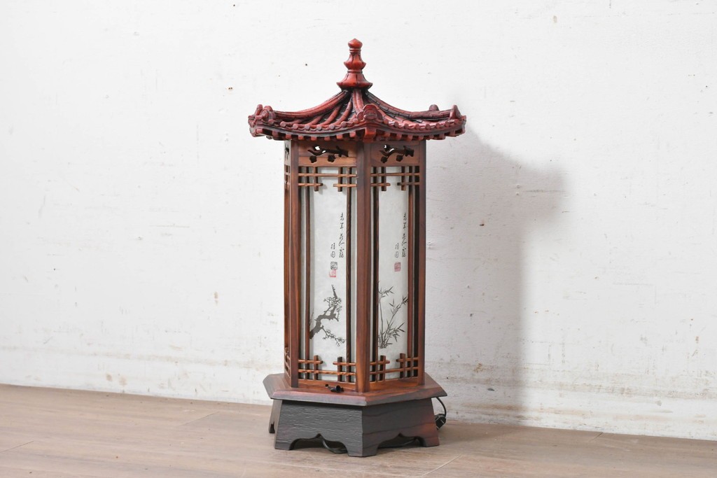 中古　韓国製　六角形屋根　楼閣風　伝統建築デザインの置き型照明　(R-089190)