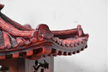 中古　韓国製　六角形屋根　楼閣風　伝統建築デザインの置き型照明　(R-089190)