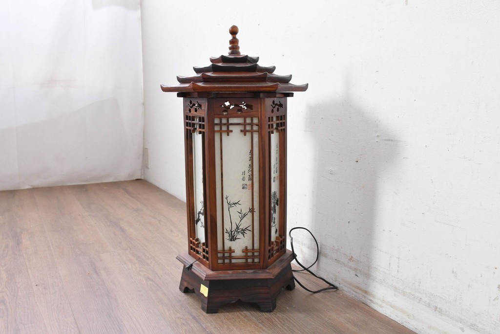 中古　韓国製　六角形屋根　伝統建築デザインの置き型照明　(R-089191)