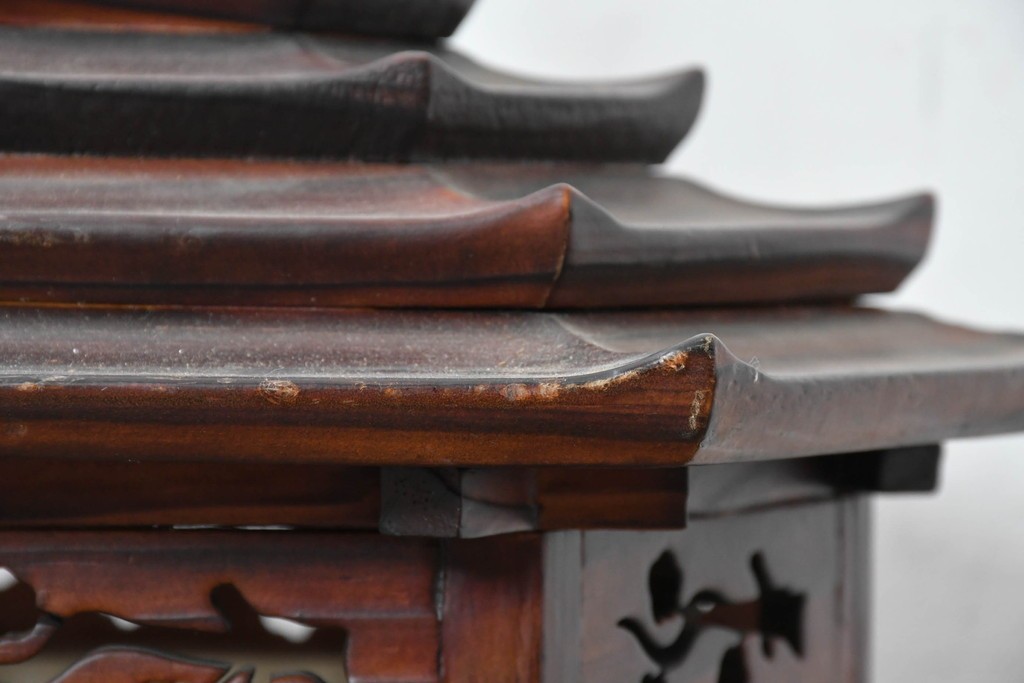 中古　韓国製　六角形屋根　伝統建築デザインの置き型照明　(R-089191)