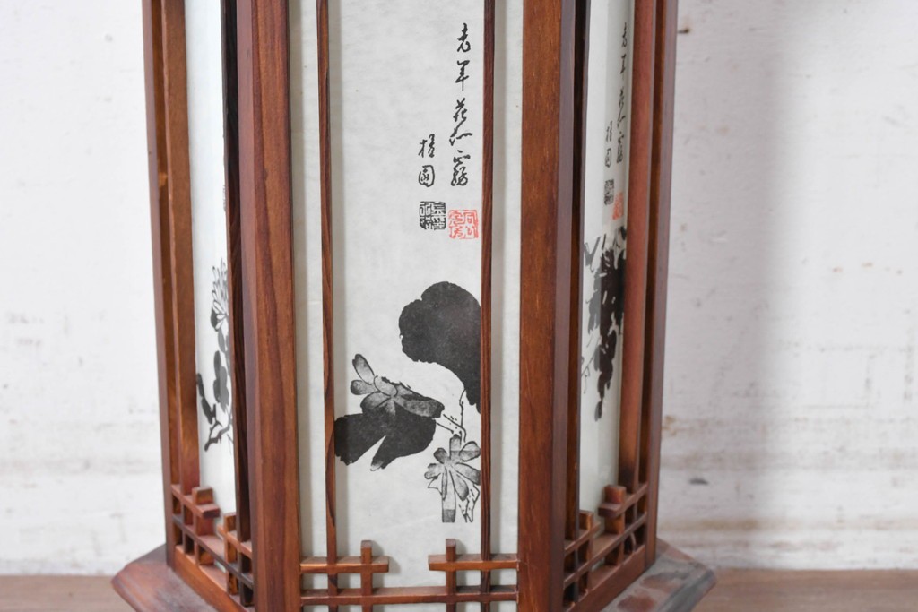 中古　韓国製　六角形屋根　伝統建築デザインの置き型照明　(R-089191)