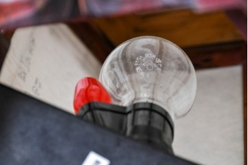 中古　韓国製　六角形屋根　伝統建築デザインの置き型照明　(R-089191)