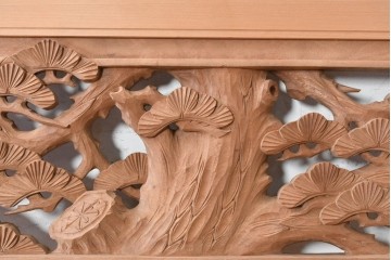 ヴィンテージ建具　昭和後期　井波彫刻　清堂作　松竹梅図の彫刻が美しい欄間2枚セット　(R-089193)