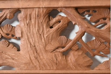 ヴィンテージ建具　昭和後期　井波彫刻　清堂作　松竹梅図の彫刻が美しい欄間2枚セット　(R-089193)