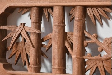 ヴィンテージ建具　昭和後期　井波彫刻　清堂作　松竹梅図の彫刻が美しい欄間2枚セット　(R-089193)