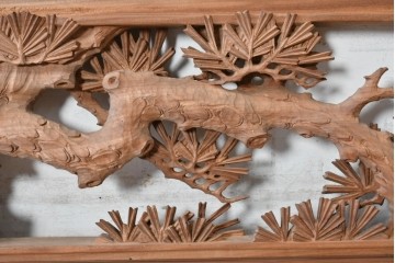ヴィンテージ建具　井波彫刻　梧山作　新規制作で約130万円相当の逸品!　松の意匠が見事な彫刻欄間2枚セット　(R-089194)
