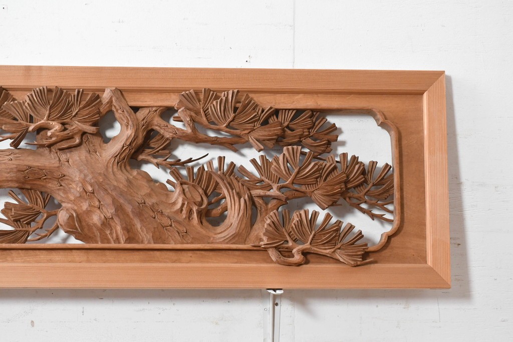 ヴィンテージ建具　昭和後期　井波彫刻　雪信作　躍動感あふれる松図彫刻の欄間2枚セット　(R-089195)