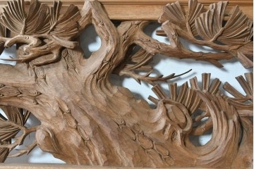 ヴィンテージ建具　昭和後期　井波彫刻　雪信作　躍動感あふれる松図彫刻の欄間2枚セット　(R-089195)