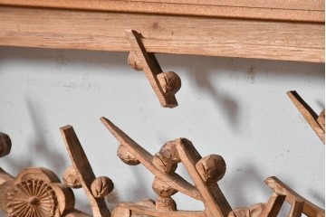 ヴィンテージ建具　昭和後期　井波彫刻　野村一集　四君子図の繊細な透かし彫りが見事な欄間2枚セット　(R-089197)