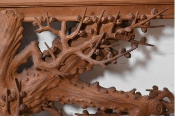 ヴィンテージ建具　昭和後期　井波彫刻　名工 大島一畝作　松竹梅を精巧に彫り上げた欄間2枚セット　(R-089199)