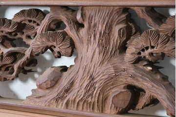ヴィンテージ建具　昭和後期　井波彫刻　一峯作　松竹梅の生命力を豊かに表現した欄間2枚セット　(R-089201)