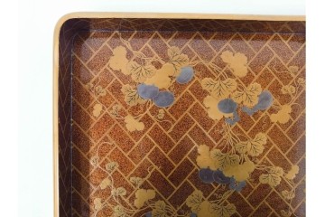 明治から大正期　時代物　木製　漆器　金銀蒔絵に梨地と扇面が華やかな盆2点セット　(R-089202)