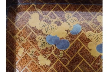 明治から大正期　時代物　木製　漆器　金銀蒔絵に梨地と扇面が華やかな盆2点セット　(R-089202)