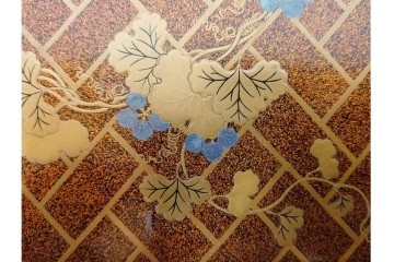 明治から大正期　時代物　木製　漆器　金銀蒔絵に梨地と扇面が華やかな盆2点セット　(R-089202)