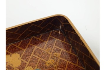 明治から大正期　時代物　木製　漆器　金銀蒔絵に梨地と扇面が華やかな盆2点セット　(R-089202)