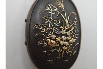 アンティーク　金工品　金銀象嵌による花鳥図が美しいロケットペンダントトップ　(R-089203)
