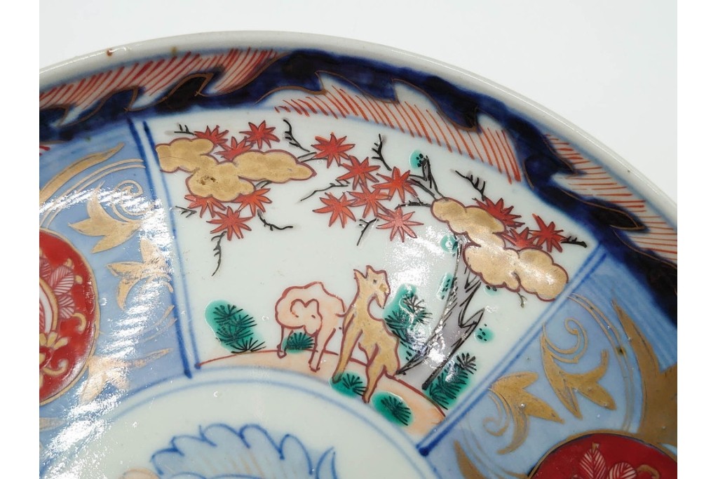 江戸期　古伊万里　染錦　直径約20cm(6.6寸)　鹿紅葉図が華やかな中皿　(R-089204)