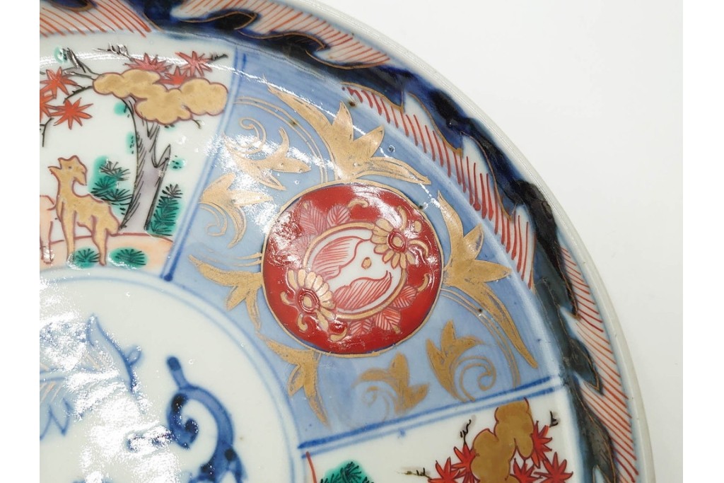 江戸期　古伊万里　染錦　直径約20cm(6.6寸)　鹿紅葉図が華やかな中皿　(R-089204)