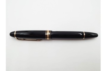 ドイツ　MONTBLANC(モンブラン)　マイスターシュテュック146　14K(14金)　艶やかなブラック軸が上品な万年筆　ケース付き　(R-089205)