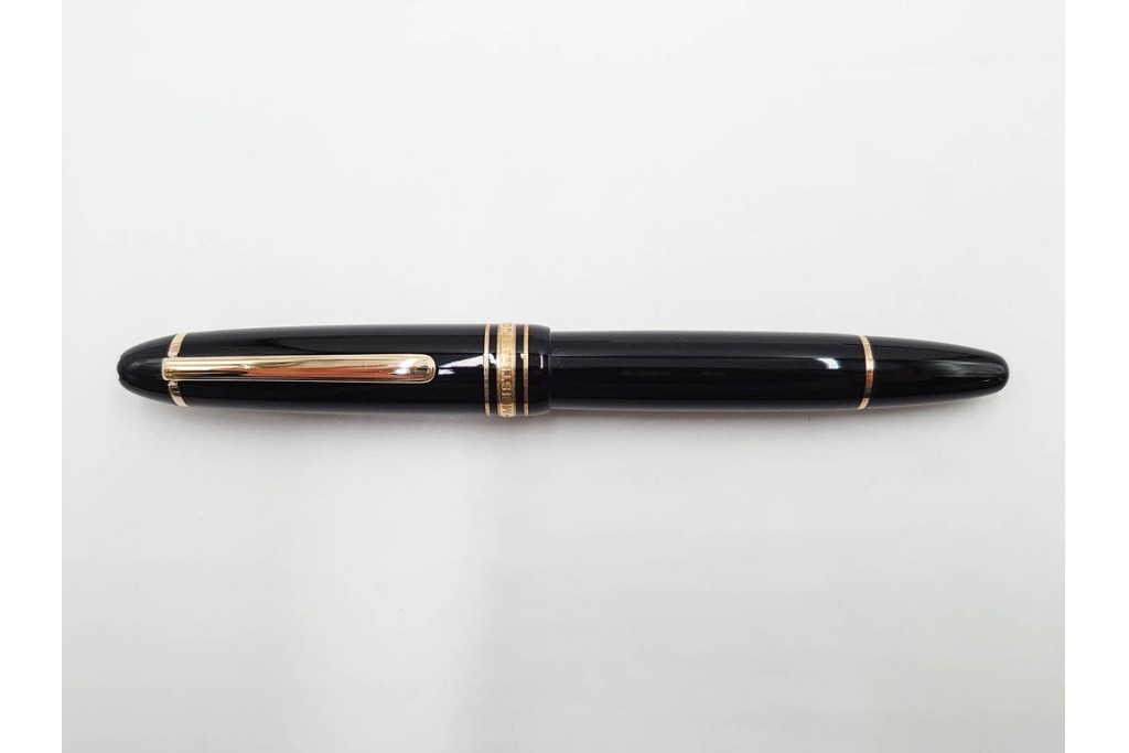 ドイツ　MONTBLANC(モンブラン)　マイスターシュテュック146　14K(14金)　艶やかなブラック軸が上品な万年筆　ケース付き　(R-089205)