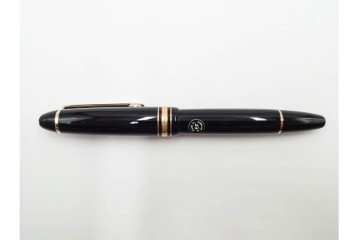 ドイツ　MONTBLANC(モンブラン)　マイスターシュテュック146　14K(14金)　艶やかなブラック軸が上品な万年筆　ケース付き　(R-089205)