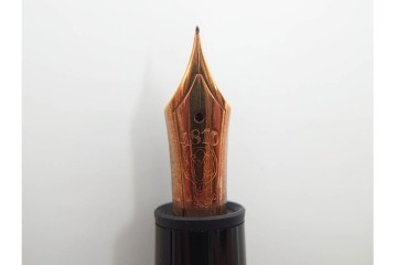 ドイツ　MONTBLANC(モンブラン)　マイスターシュテュック146　14K(14金)　艶やかなブラック軸が上品な万年筆　ケース付き　(R-089205)