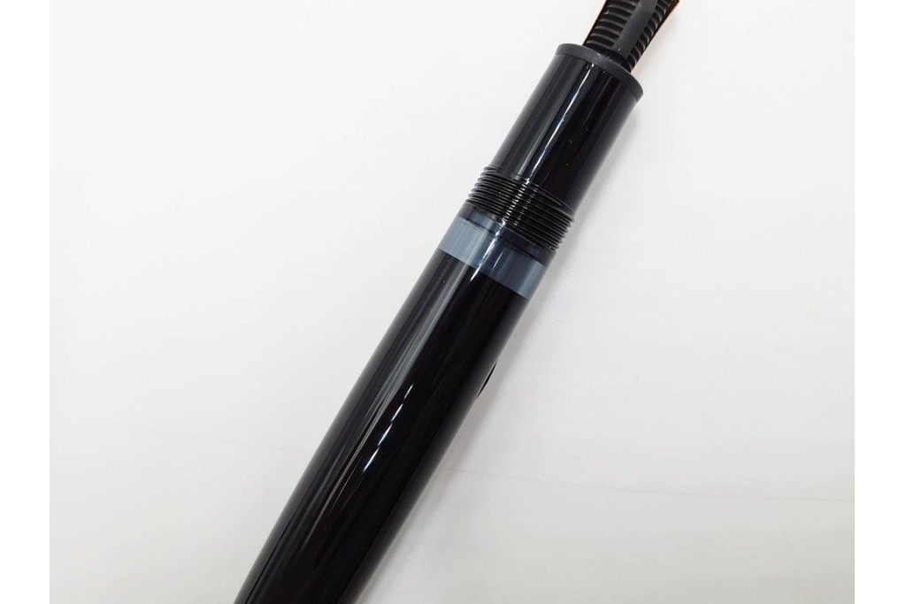 ドイツ　MONTBLANC(モンブラン)　マイスターシュテュック146　14K(14金)　艶やかなブラック軸が上品な万年筆　ケース付き　(R-089205)