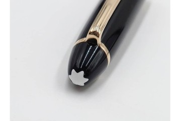 ドイツ　MONTBLANC(モンブラン)　マイスターシュテュック146　14K(14金)　艶やかなブラック軸が上品な万年筆　ケース付き　(R-089205)