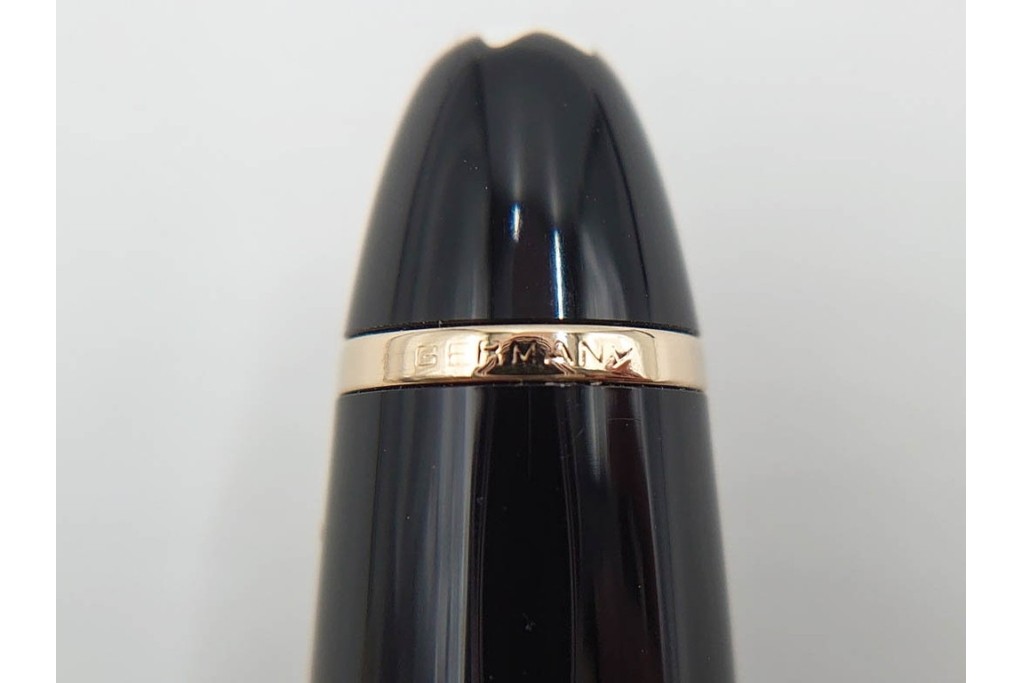 ドイツ　MONTBLANC(モンブラン)　マイスターシュテュック146　14K(14金)　艶やかなブラック軸が上品な万年筆　ケース付き　(R-089205)