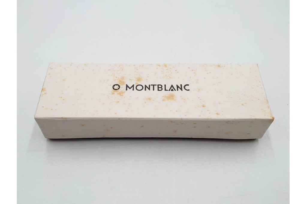 ドイツ　MONTBLANC(モンブラン)　マイスターシュテュック146　14K(14金)　艶やかなブラック軸が上品な万年筆　ケース付き　(R-089205)